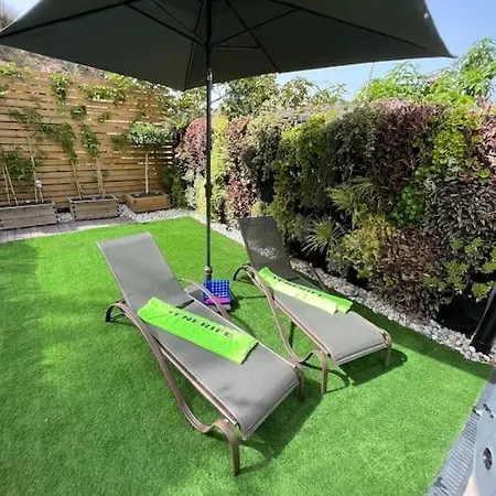 Relaxing Garden Cristianos Con Jacuzzi Y Barbacoa Apartament *